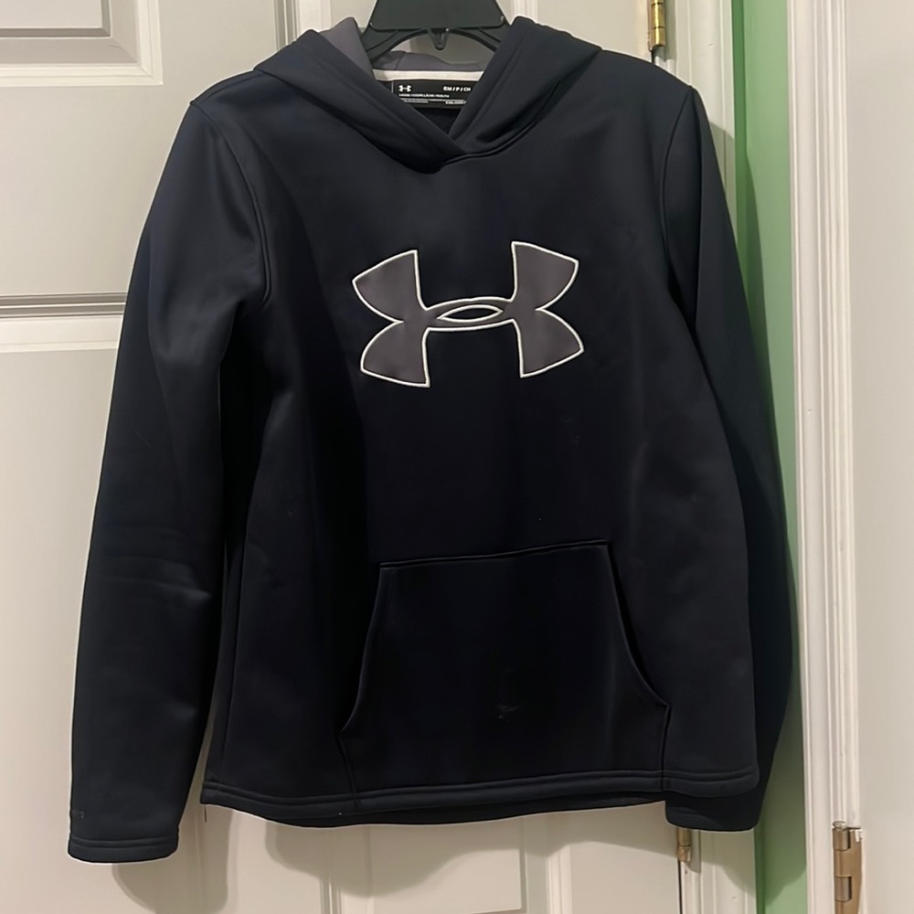 Under Armour loose fit, small hoodie
